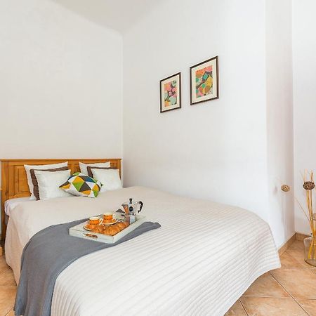 ורשה Zbawiciela Square P&O Serviced Apartments מראה חיצוני תמונה
