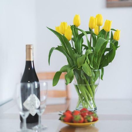 ורשה Zbawiciela Square P&O Serviced Apartments מראה חיצוני תמונה