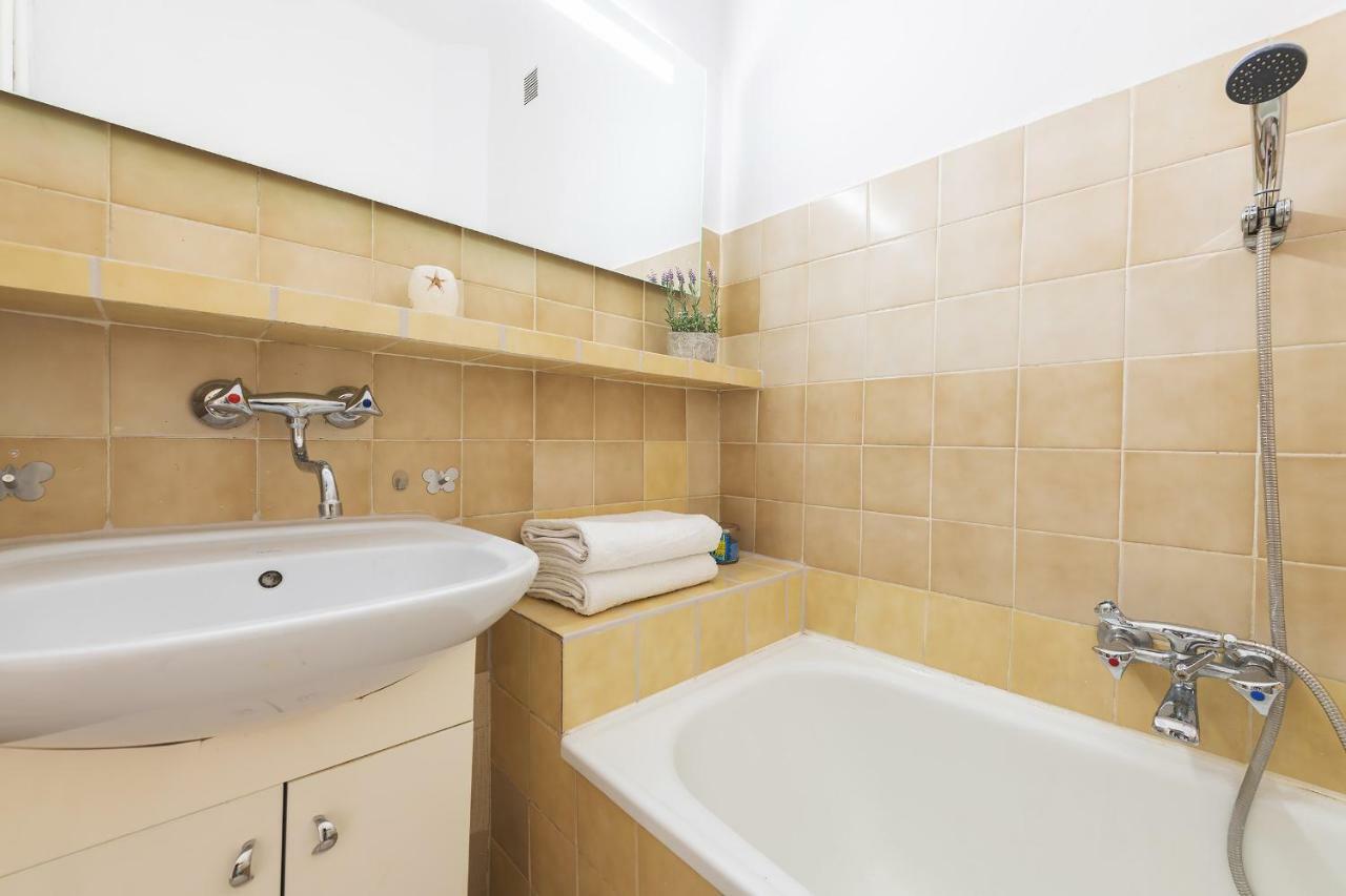 ורשה Zbawiciela Square P&O Serviced Apartments מראה חיצוני תמונה
